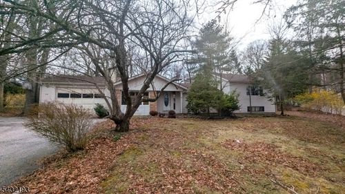 28 Deer Trail Lake Rd, Hardyston, NJ, 07460-1411 | Card Image