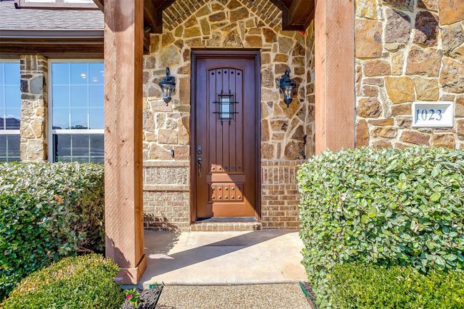 1023 Winding Creek Dr, House other with 2 bedrooms, 3 bathrooms and null parking in Kennedale TX | Image 4
