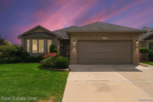 17849 Pointe Cir, Clinton Twp, MI, 48038-4828 | Card Image