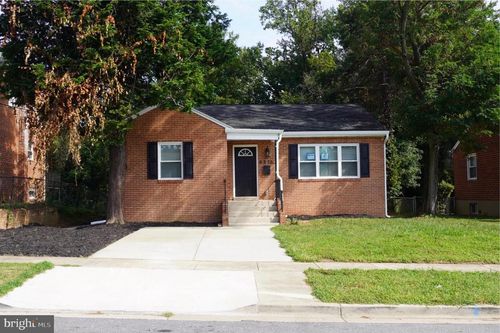 6516 Adak St, CAPITOL HEIGHTS, MD, 20743-2303 | Card Image