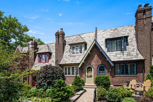 3465 W Queen Ln, PHILADELPHIA, PA, 19129-1440 | Card Image