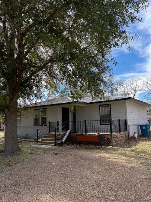 401 Reynolds Rd, Athens, TX, 75751-3127 | Card Image