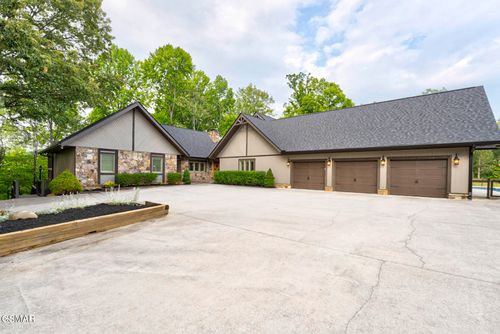 1121 Cummings Chapel Rd, Sevierville, TN, 37876-2258 | Card Image