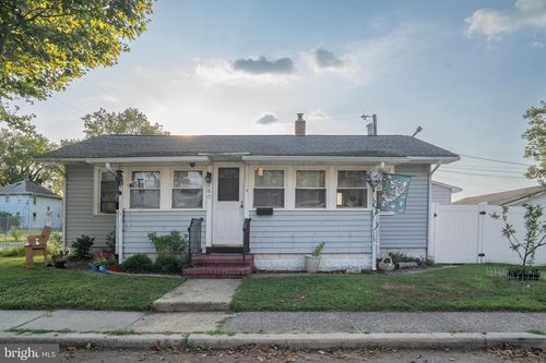 260 Johnson St, CARNEYS POINT, NJ, 08069-2316 | Card Image