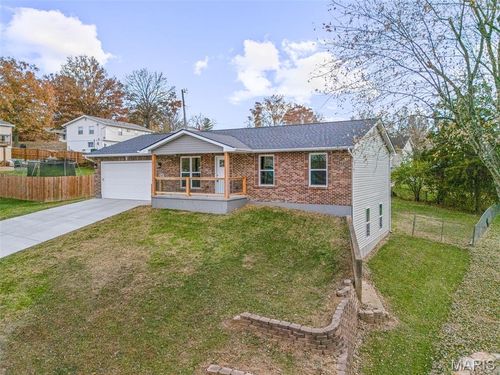 1207 Coachlite Dr, De Soto, MO, 63020-1157 | Card Image