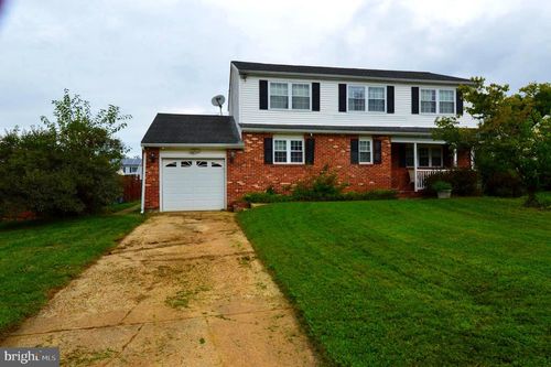 35 Valley Forge Ct, NEWARK, DE, 19702-5210 | Card Image