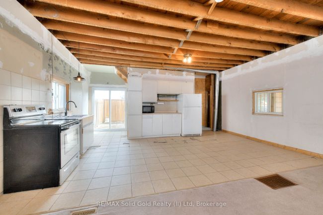 7811 Wellington 45 Road, House other with 3 bedrooms, 2 bathrooms and 2 parking in Mapleton ON | Image 23