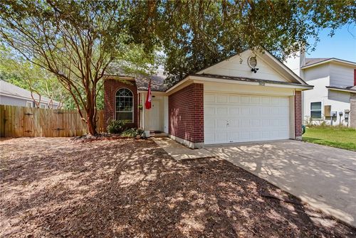 3832 Westfield Dr, College Station, TX, 77845-7286 | Card Image