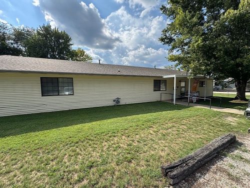 202 S Thorne Ave, Green Forest, AR, 72638-3029 | Card Image