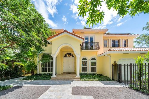 3211 Morris Ln, Coconut Grove, FL, 33133-3230 | Card Image