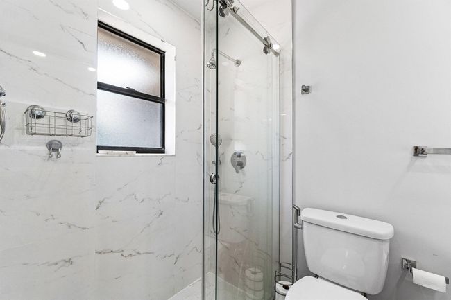 981 Wynndale Way, House other with 3 bedrooms, 2 bathrooms and null parking in Lantana FL | Image 16