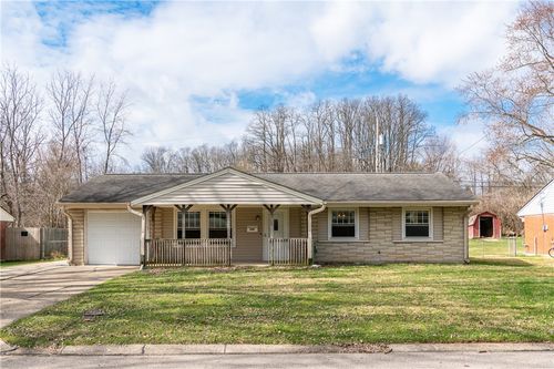 208 Pinegrove Dr, Bellbrook, OH, 45305-2116 | Card Image