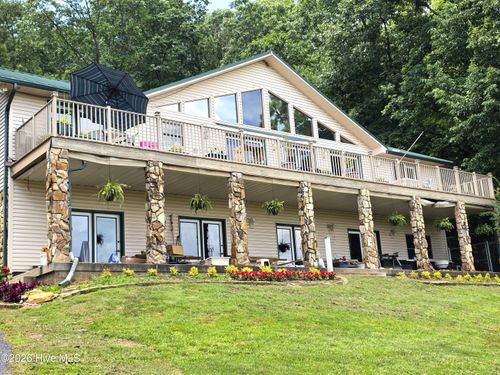 798 Timberwood Hills Rd, Murphy, NC, 28906-3924 | Card Image