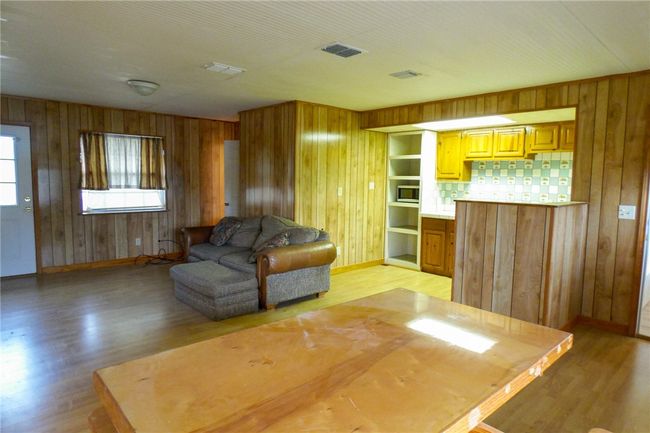156 Naylor Rd, House attached with 4 bedrooms, 3 bathrooms and null parking in Calliham TX | Image 17