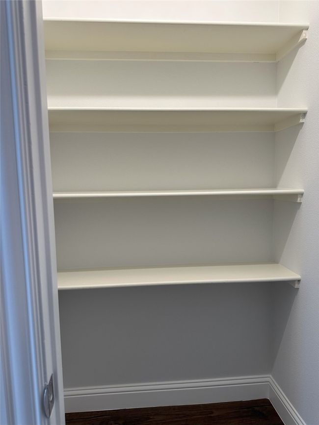 Lots of Pantry Space | Image 5