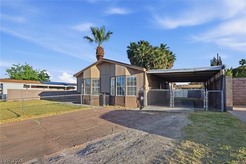 4683 Largo Way, Las Vegas, NV, 89121-2835 | Card Image