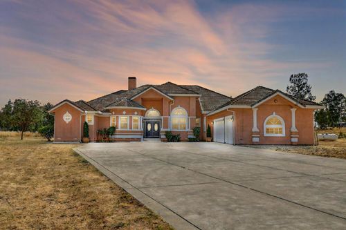 12050 Woods Rd, Wilton, CA, 95693-8527 | Card Image
