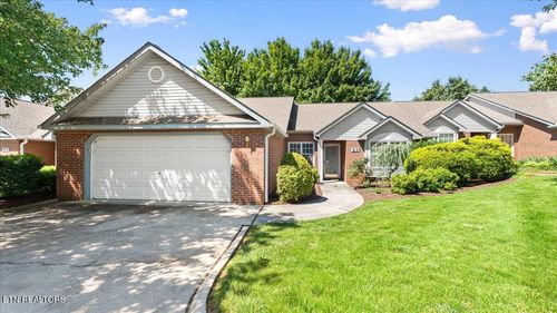 805 Cedar Ln, Knoxville, TN, 37912-3111 | Card Image
