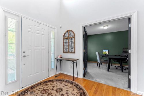 26957 Blue Heron Dr, Flat Rock, MI, 48134-1857 | Card Image