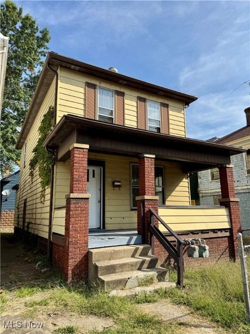 1611 Pennsylvania Ave, Steubenville, OH, 43952-1417 | Card Image
