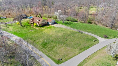 29 Quails Run Ln, West Liberty, KY, 41472-7811 | Card Image