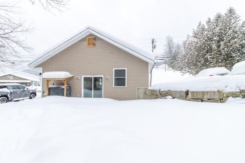 472 Wolcott St, Hardwick, VT, 05843-9559 | Card Image