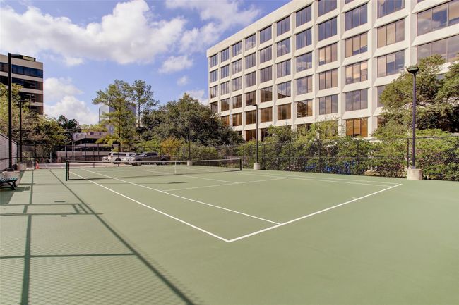 UNIT-1106 - 49 Briar Hollow Ln, Condo with 2 bedrooms, 2 bathrooms and 2 parking in Houston TX | Image 34