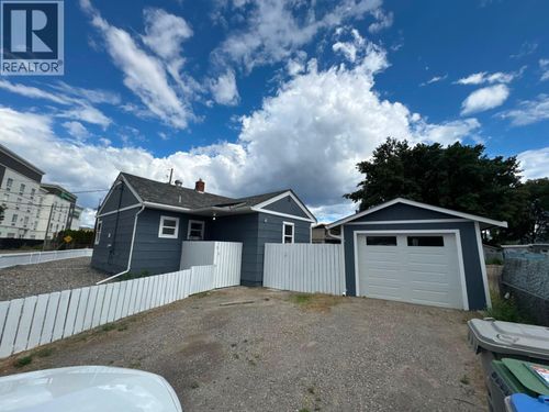 121 Willow St, Kamloops, BC, V2B4C6 | Card Image