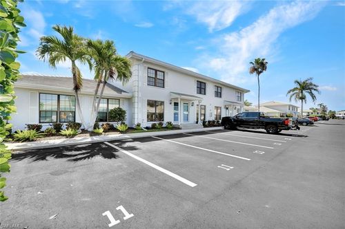 o2-13 Marco Villas Dr, MARCO ISLAND, FL, 34145 | Card Image