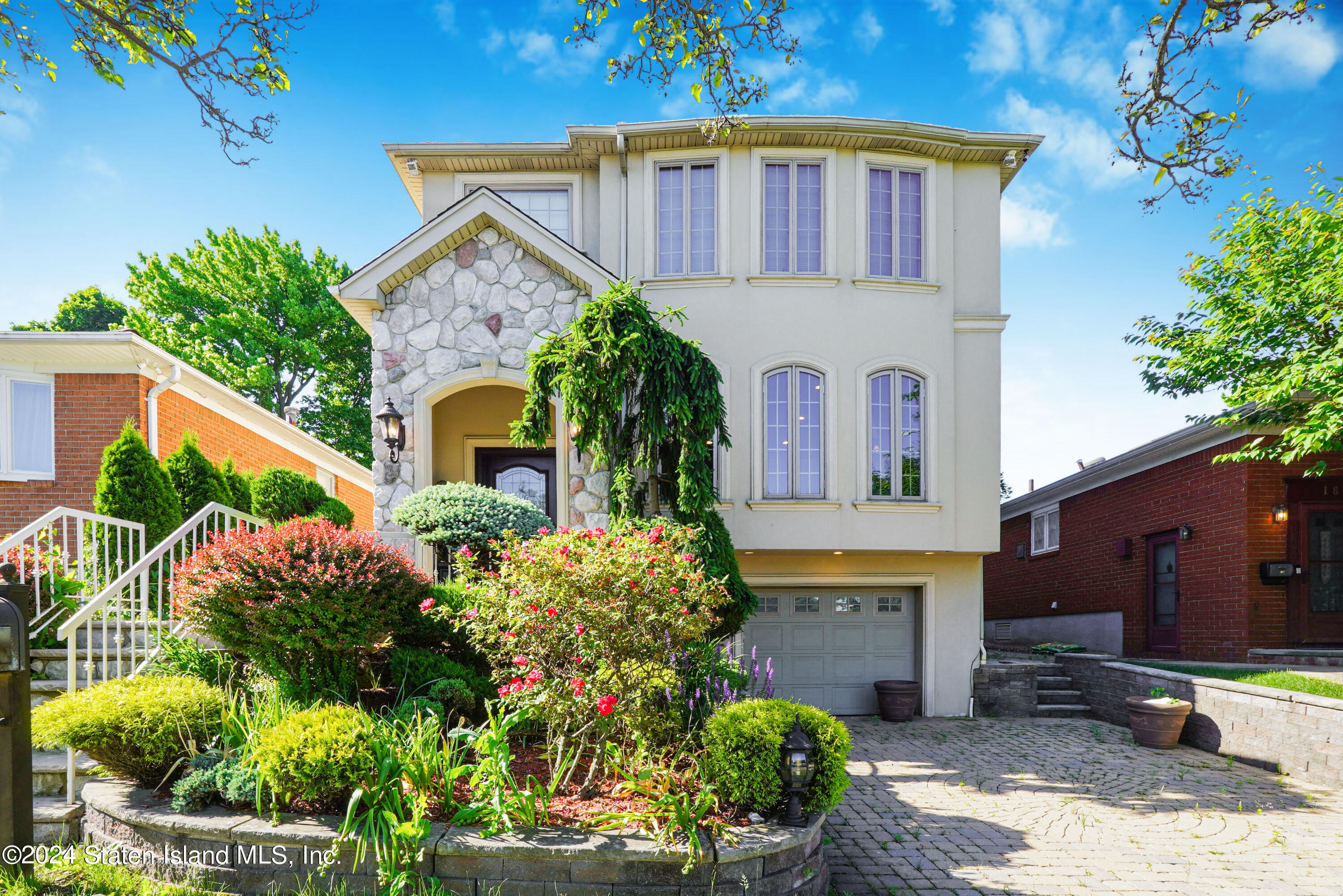 Benedict Ave, Staten Island, NY 10314