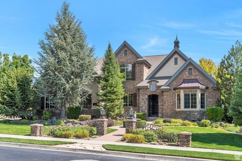 11886 N 5880 W, Highland, UT, 84003-3667 | Card Image