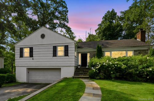 24 Benedict Rd, Scarsdale, NY, 10583-7342 | Card Image