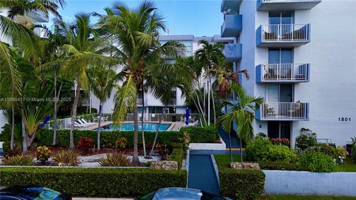 apt-110-1801 S Treasure Dr, North Bay Village, FL, 33141-4319 | Card Image