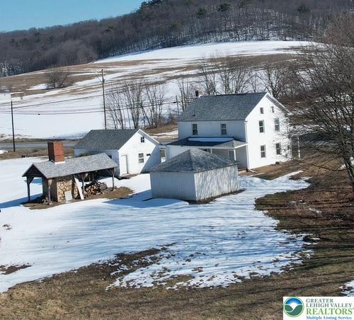 857 Penn Dr, Tamaqua, PA, 18252-5617 | Card Image