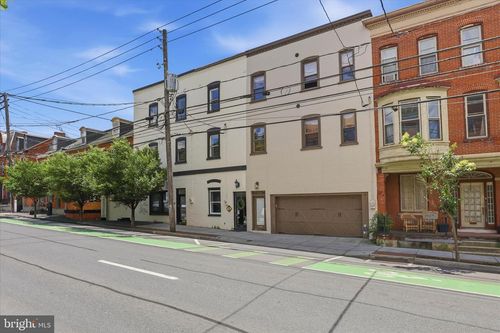 16 E Walnut St, LANCASTER, PA, 17602-4924 | Card Image
