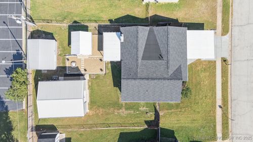 18 166th East Ave, Tulsa, OK, 74108-1734 | Card Image