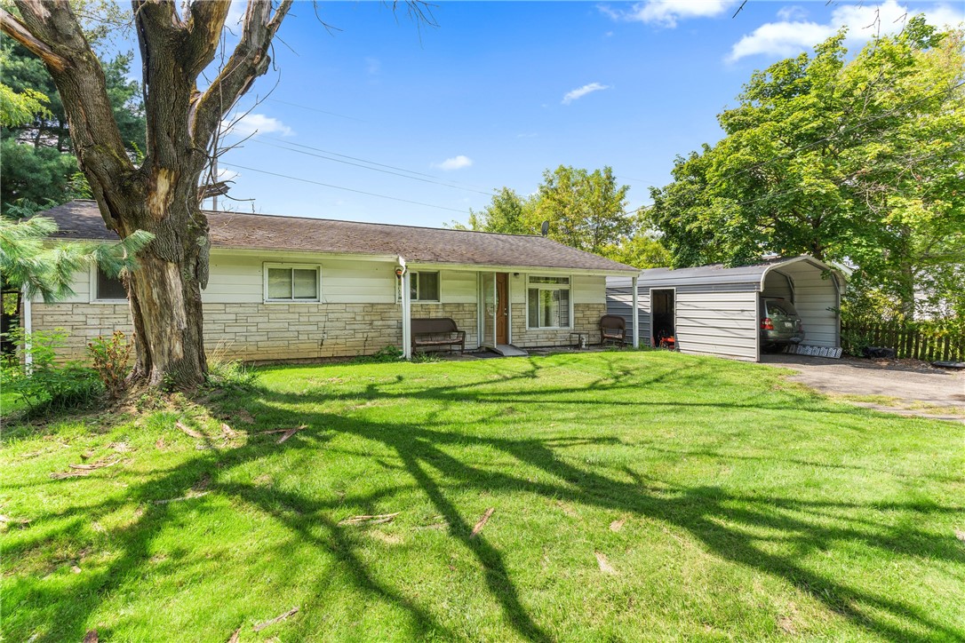 Robinhood Dr, Cranberry Township, PA 16066