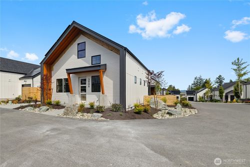 3906 Crosswinds Ct, Anacortes, WA, 98221-4521 | Card Image