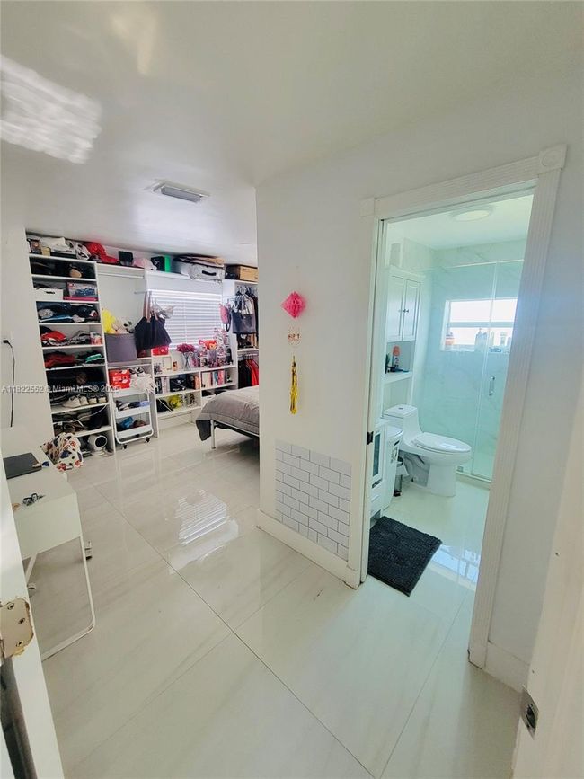 2376 Nw 55 Th St, House other with 4 bedrooms, 2 bathrooms and null parking in Miami FL | Image 11