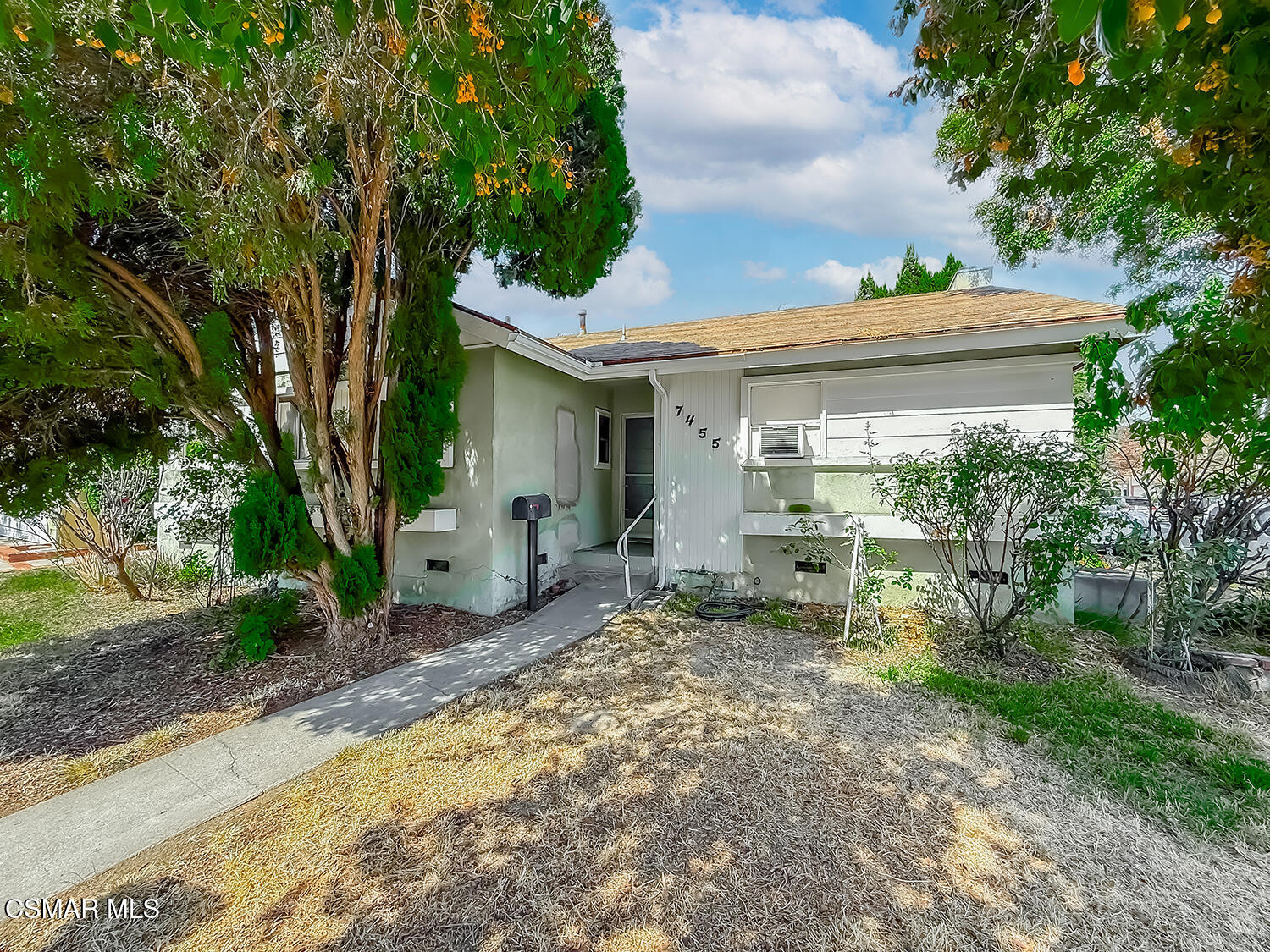 Residential in Reseda 4