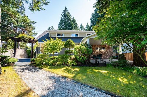 1542 128 St, Surrey, BC, V4A3T7 | Card Image