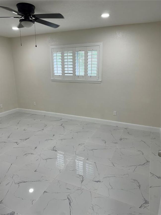 9102 N Allegro St, House other with 2 bedrooms, 2 bathrooms and null parking in Houston TX | Image 12