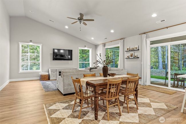 305 Thimbleberry Dr, House other with 3 bedrooms, 2 bathrooms and 2 parking in Castle Rock WA | Image 7