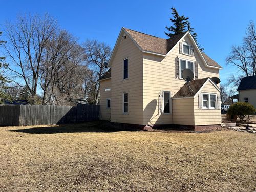 551 3rd St, Dawson, MN, 56232-2124 | Card Image