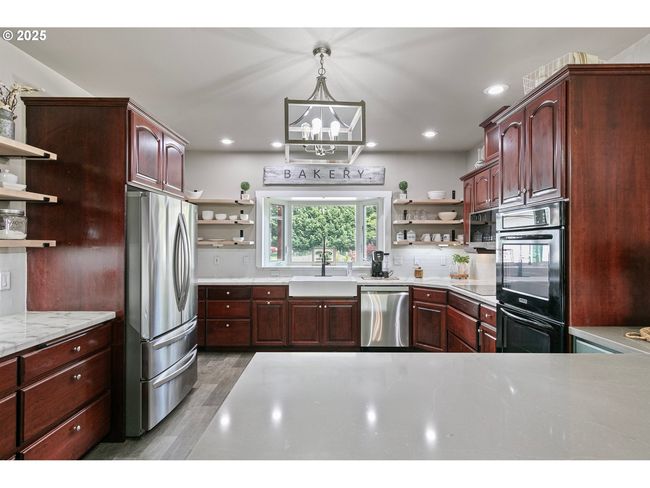 34207 Enos Dr, House other with 5 bedrooms, 5 bathrooms and 2 parking in Halsey OR | Image 10