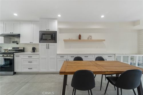 3-5409 Yarmouth Ave, Encino, CA, 91316-3729 | Card Image
