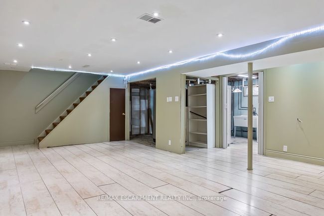 1 Dunbarton Cres, House other with 4 bedrooms, 3 bathrooms and 4 parking in Brampton ON | Image 32