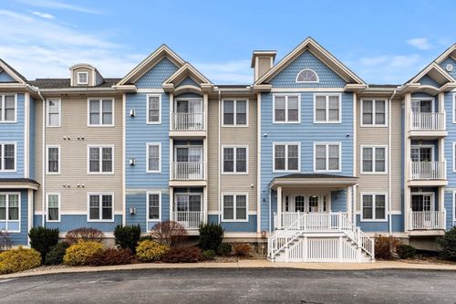 unit-203-19 Broad St, Merrimac, MA, 01860-2300 | Card Image