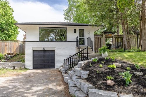 22 Charlotte Crescent, Kitchener, ON, N2B2K3 | Card Image