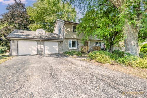 8488 Grange Hall Rd, Garden Prairie, IL, 61038-9501 | Card Image